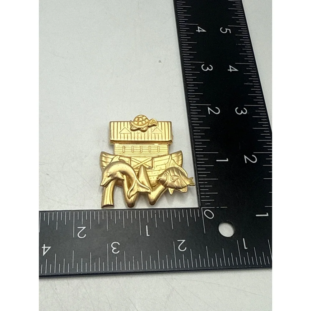 Vtg Noahs Ark Brooch Gold Tone Religious Animal‎ Pin Turtle Dolphin Fish 1.5in